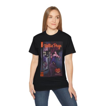 Elvira Goth Fan T-Shirt - Image 5